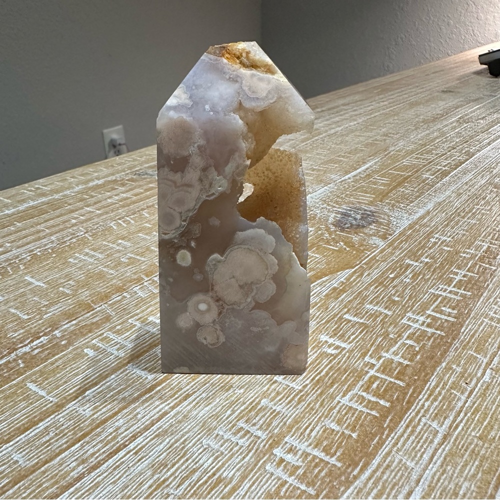 Flower agate crystal tower with larger druzy